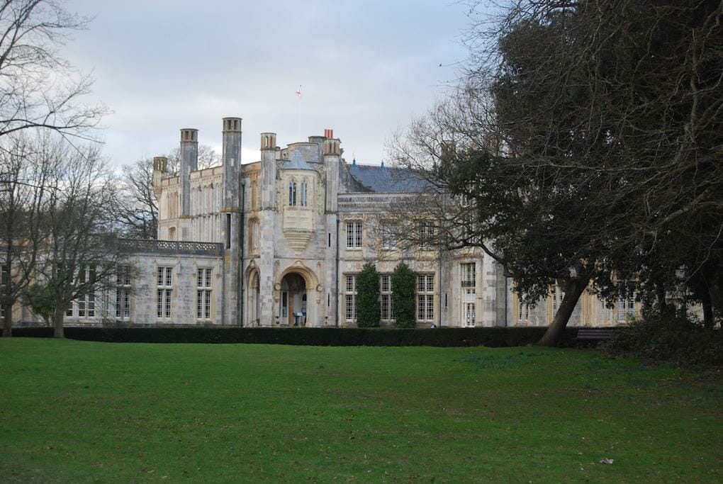 10-great-things-in-new-forest-highcliffe-castle