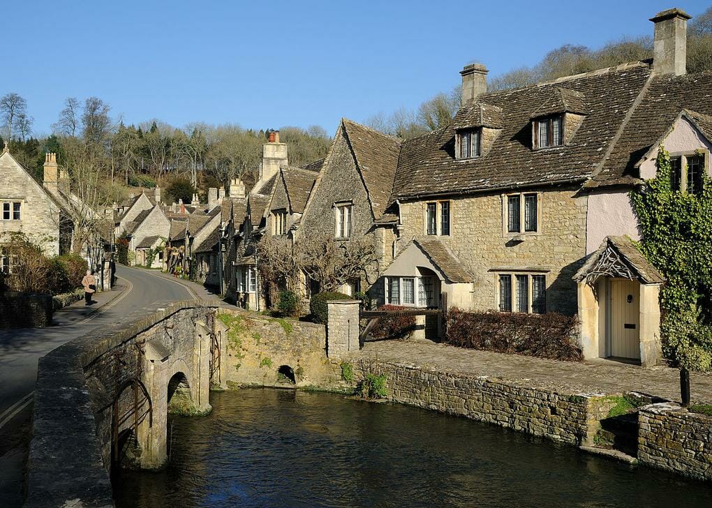The Cotswolds: The 20 Best Places To Visit 4 Cotswolds: Castle Combe