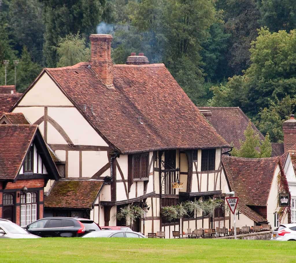 The Best & Prettiest Villages In Surrey, England 13 The Best & Prettiest Villages In Surrey, England 12