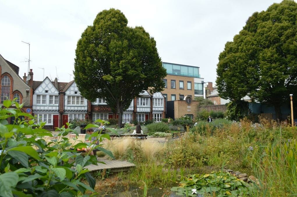 The 20 Best London Parks and Green Spaces 16 20-best-parks-london-red-cross-garden