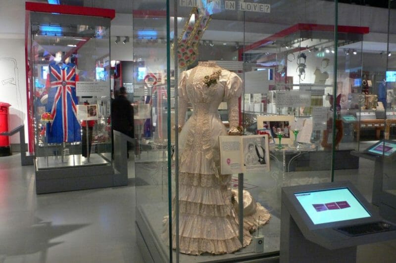 M-shed Museum in Bristol by heatheronhertravels M Shed photo