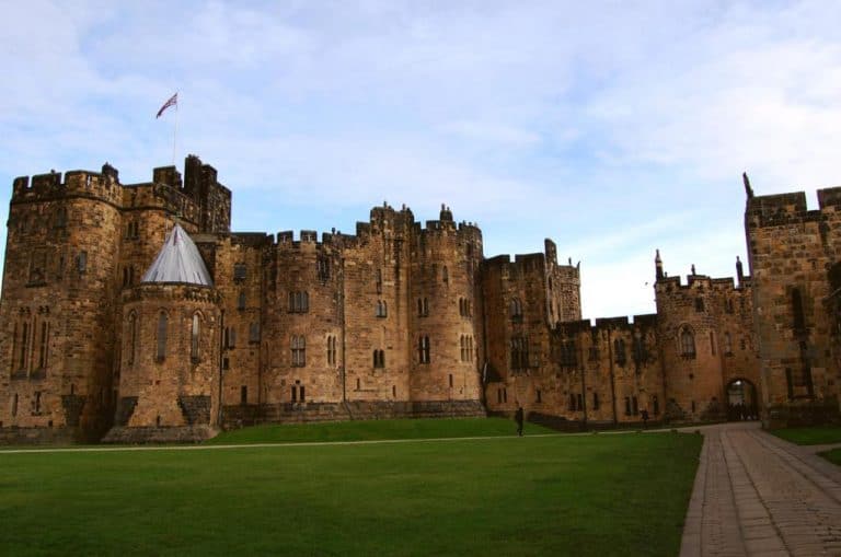Alnwick Castle | The Real Hogwarts In Northumberland