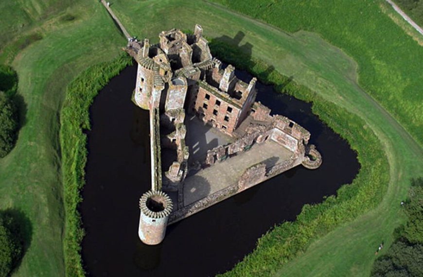 Caerlaverock Castle