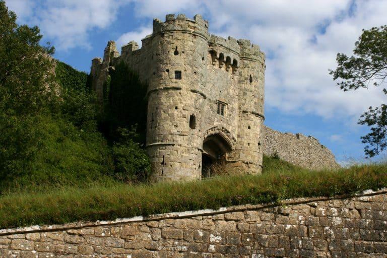 The Best 20 Castles To Visit In England 14 carisbrooke