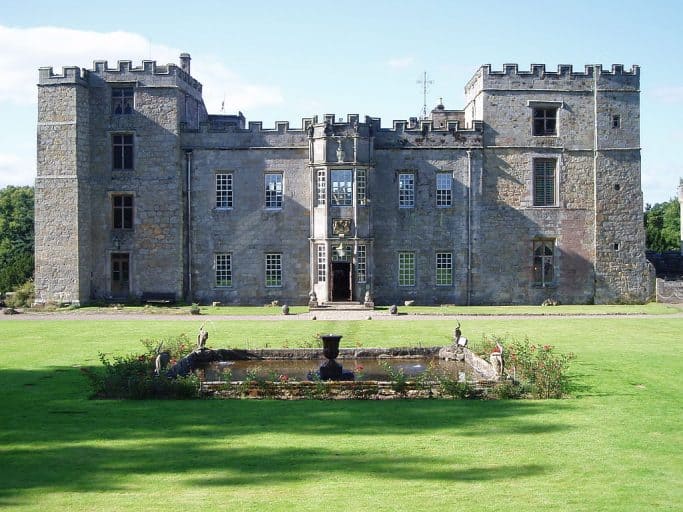 Haunted Castles In England: 5 Spooky English Castles 3 Haunted Castles In England: 5 Spooky English Castles 2