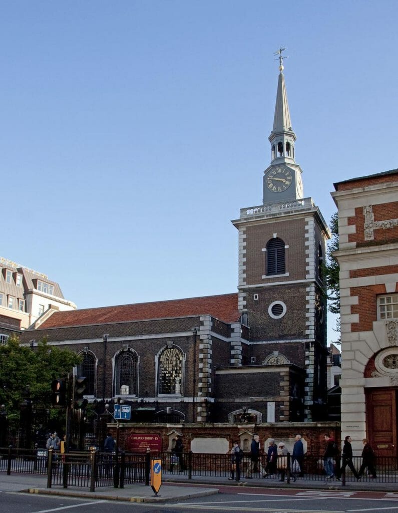 11 Historic London Churches To Visit 4 Church_of_St_Jamess_Piccadilly_2_(5123798865)