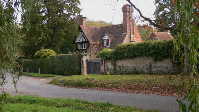 The Best & Prettiest Villages In Surrey, England 6 The Best & Prettiest Villages In Surrey, England 5
