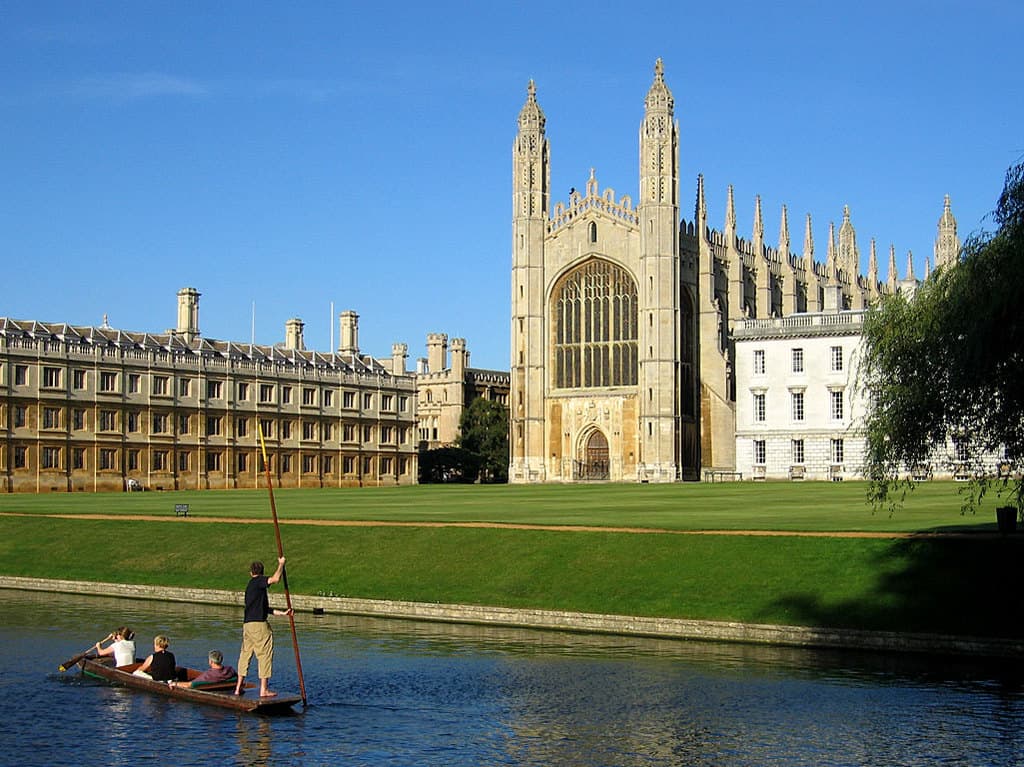 Cambridge Guide: Discover This Peaceful University Town 2 Cambridge Guide: Discover This Peaceful University Town 1