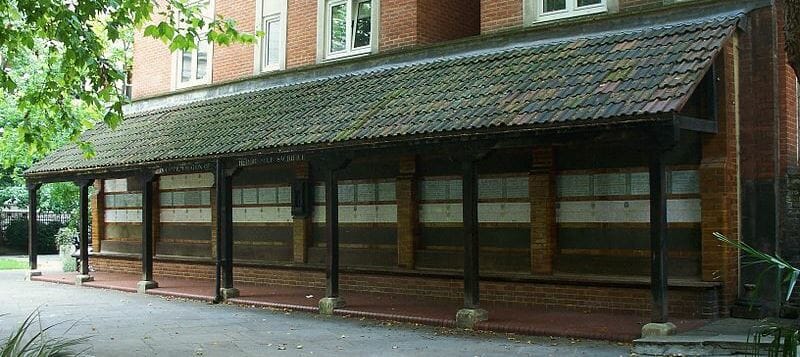 postman park - non touristy London