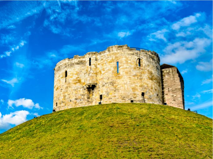 Motte And Bailey Castles In England (And The Rest Of The UK) 1 motte and bailey castles