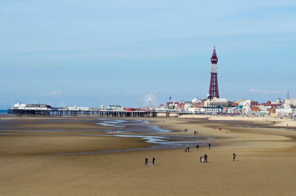 The Best 15 English Seaside Resorts 6 best-15-seaside-resorts-blackpool