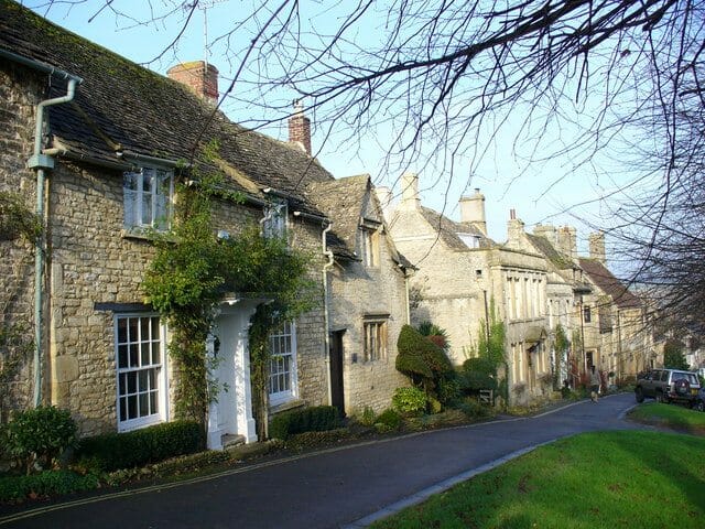 English Cottages | All The Different Types From Around England 3 best places to visit in cotswolds