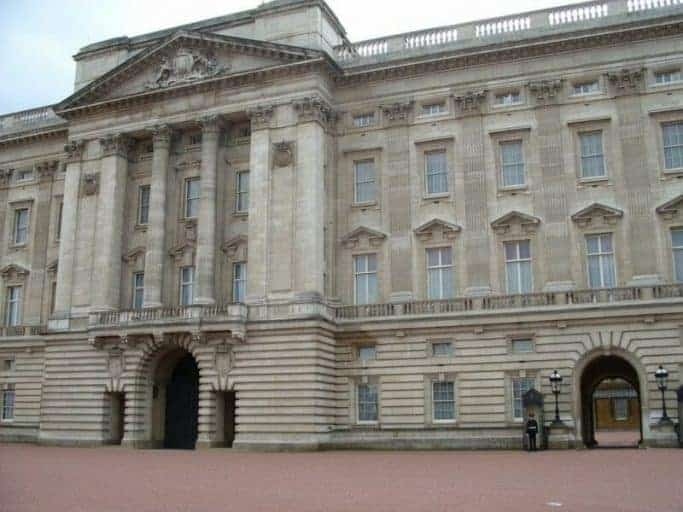 Buckingham Palace | The Queen's Official London Residence 7 Buckingham Palace photo
