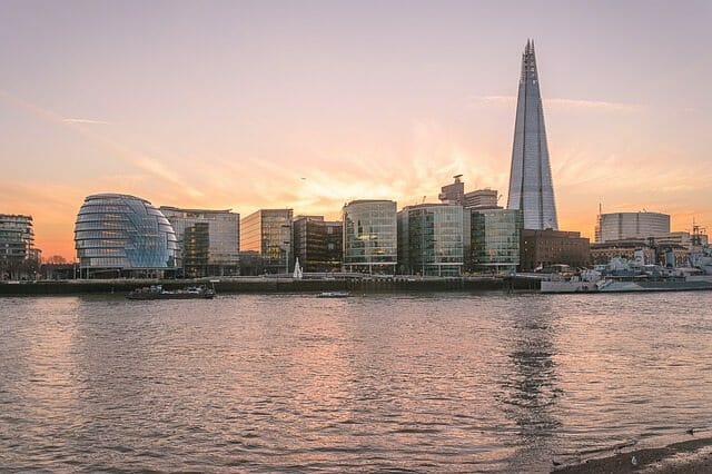 The 10 Most Spectacular Buildings in London 8 The Shard photo