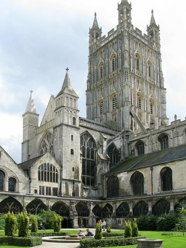 English Cathedrals: The 20 Best Cathedrals In England 10 gloucester-cathedral