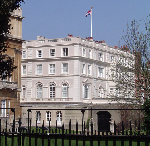 The Houses Of Windsor | The Palaces, Castles & Country Homes Of The Royal Family 5 The Houses Of Windsor | The Palaces, Castles & Country Homes Of The Royal Family 3