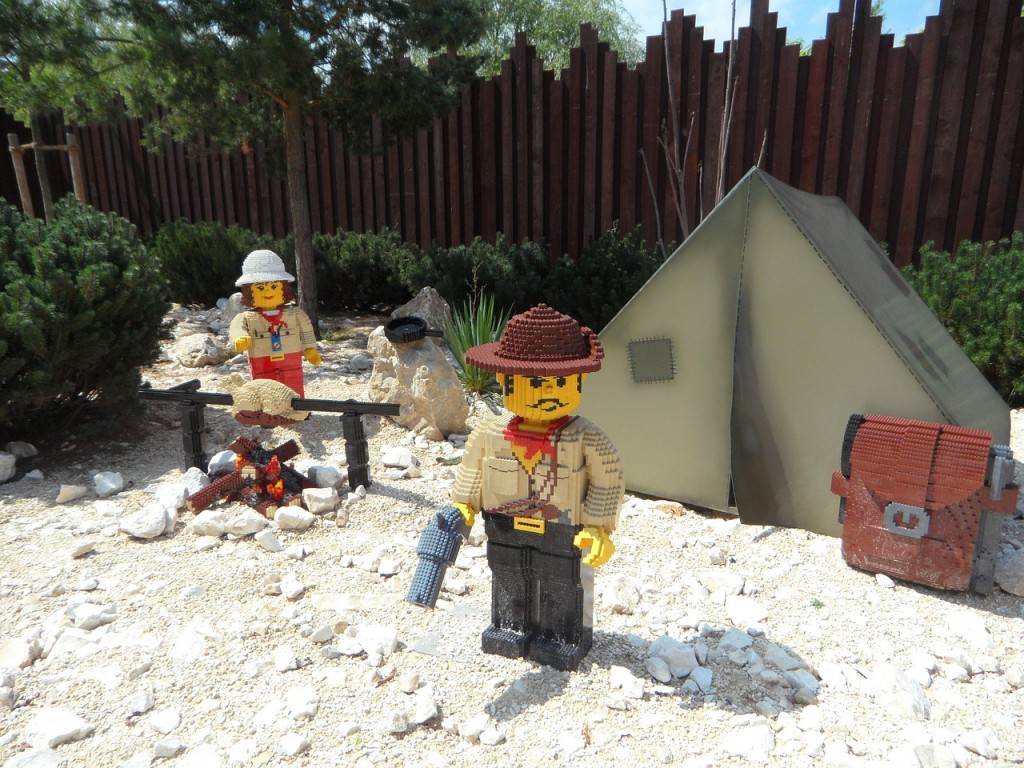 9 Great Places To Visit Near London 3 legoland