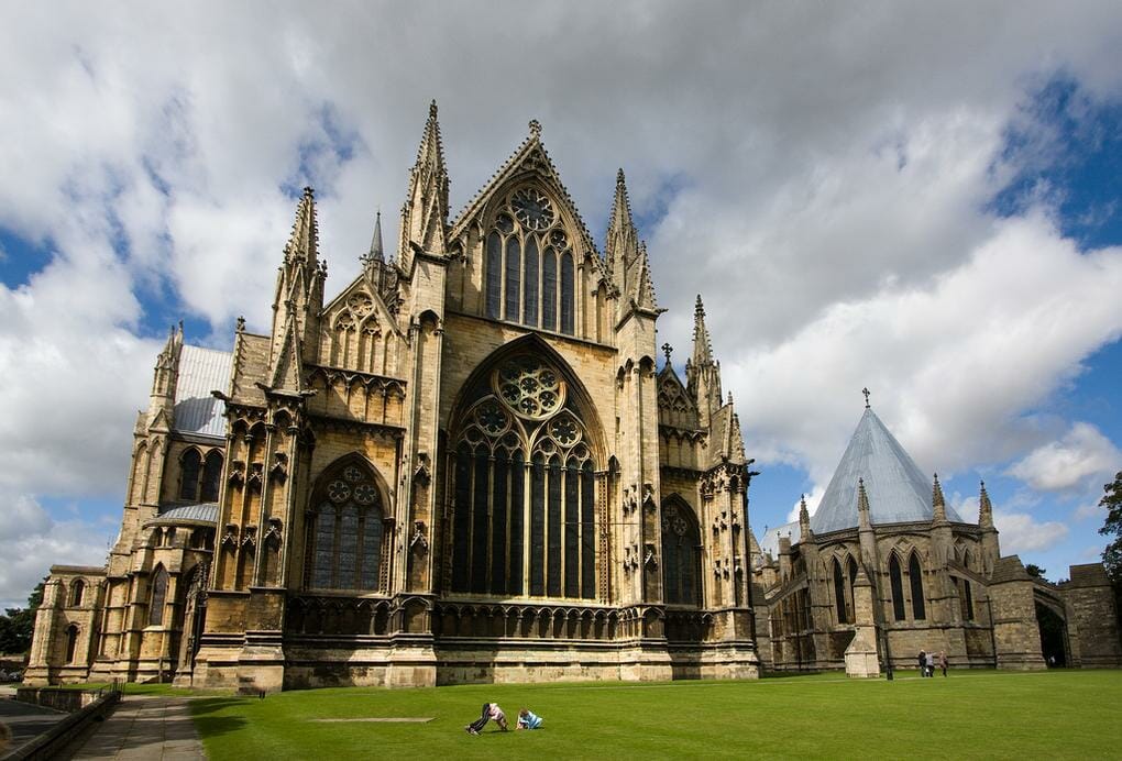English Cathedrals: The 20 Best Cathedrals In England 18 lincoln-cathedral-no-modify