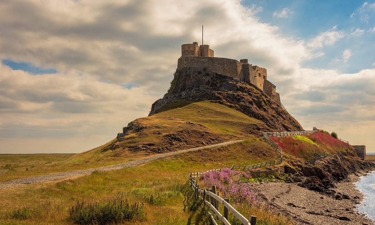 lindisfarne, northumberland, castle