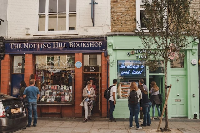 London Weather in October: Admire the Stunning Autumn Colors 2 Notting Hill Bookshop in London