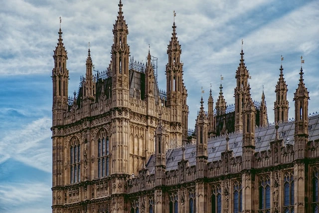 8 Historic Old Buildings in London that You Must Visit 5 Palace of Westminster, London, UK