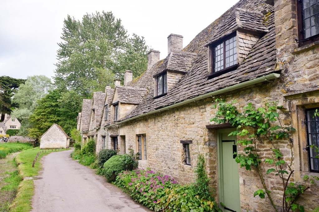 9 Great Places To Visit Near London 9 cotswolds