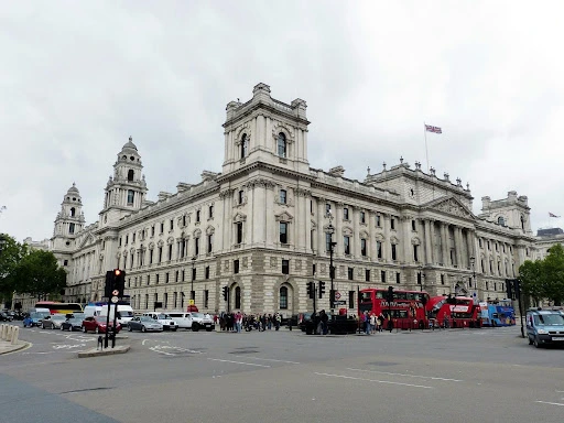 12 Most Popular Streets in London – And What to See in Each 13 Whitehall, London, UK